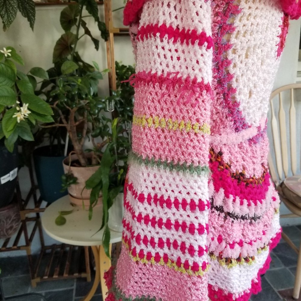 Crochet Pink MANDALA BOHO BOHEMIAN Chic Handmade Sweater MED - Picture 7 of 16